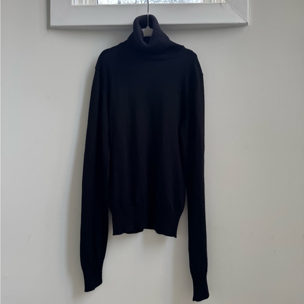 Dolce & Gabbana black turtleneck sweater cashmere silk blend. Women’s